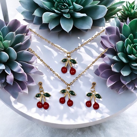 3 pc Cherry Necklace Bracelet and Earrings Set New in Plastic - Picture 3 of 3